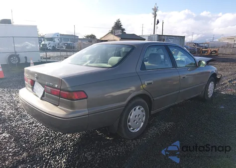 1999 Toyota Camry Le z USA, uszkodzony, nr VIN JT2BG22K6X0308775